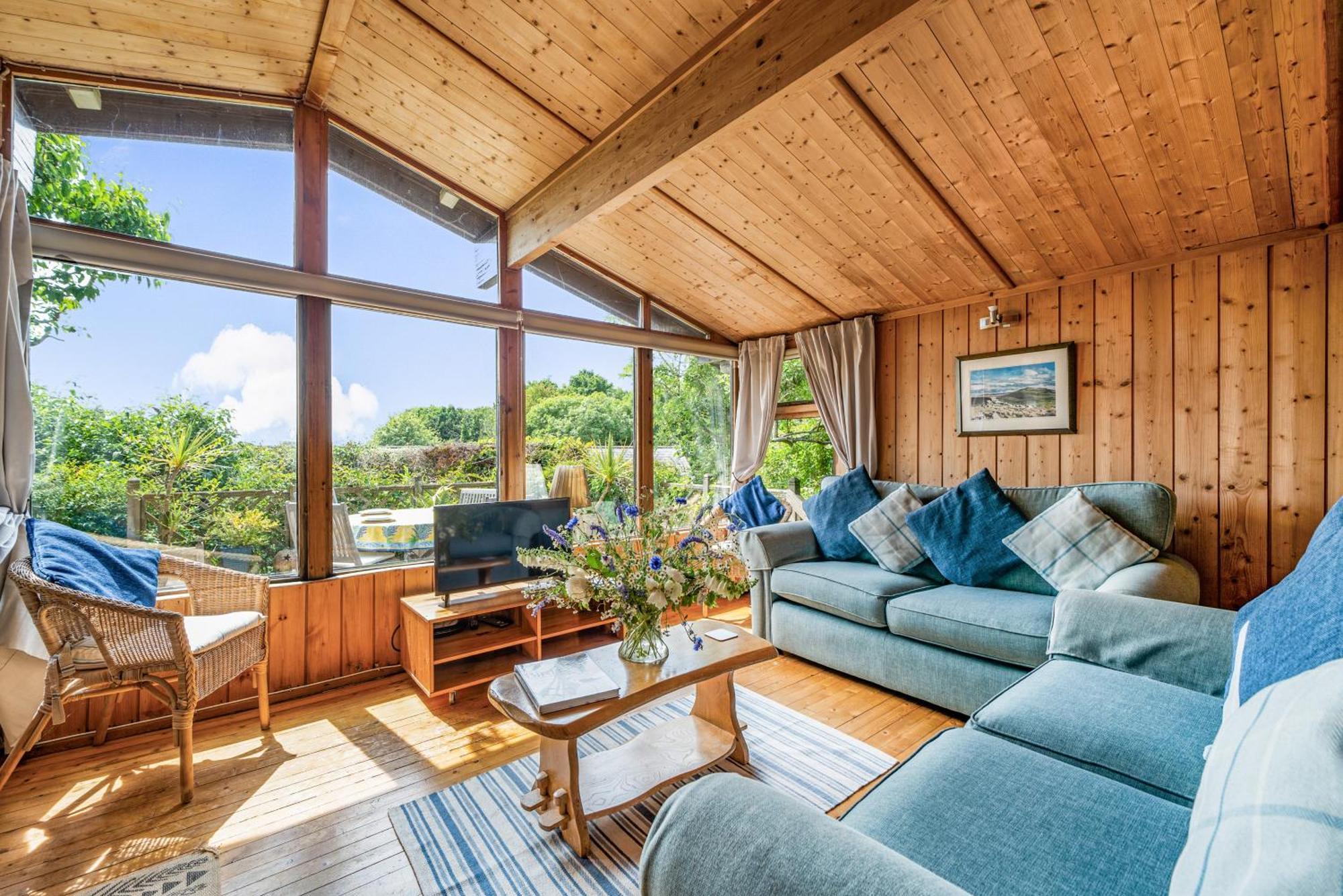 Scandinavian Style Lodge In Rock Уэйдбридж Экстерьер фото